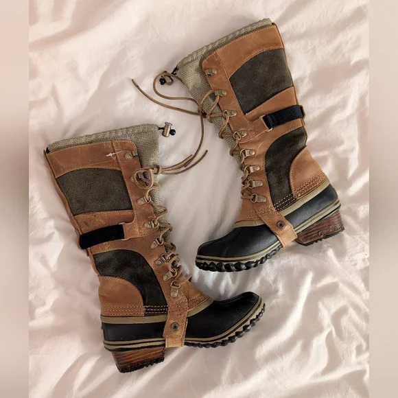 Sorel Conquest Carly Two-Tone Lace-Up Waterproof Tall Military Style Duck Boots - Picture 2 of 15